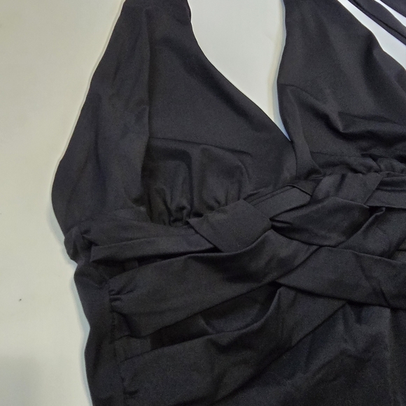 Spanx Weave Halter One Piece swimsuit in black Shapewear Swim Vacation resort - Picture 6 of 9